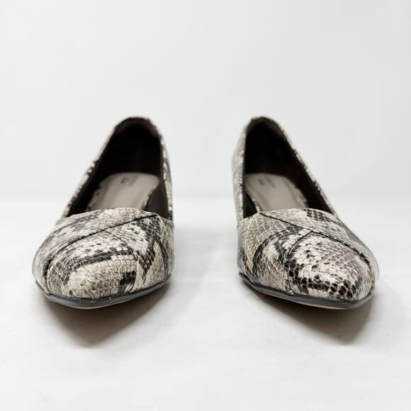 [Clarks] Taupe Snake Print Pointed Toe Low Kitten Heels Comfort Cushioned Sz 10 - Picture 3 of 12